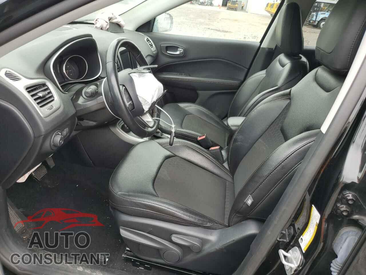 JEEP COMPASS 2020 - 3C4NJDBB8LT132228