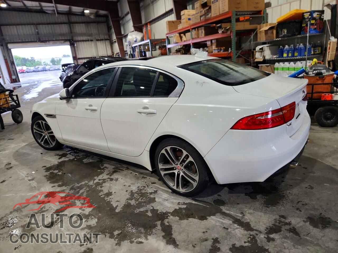 JAGUAR XE 2017 - SAJAJ4BV4HCP10659
