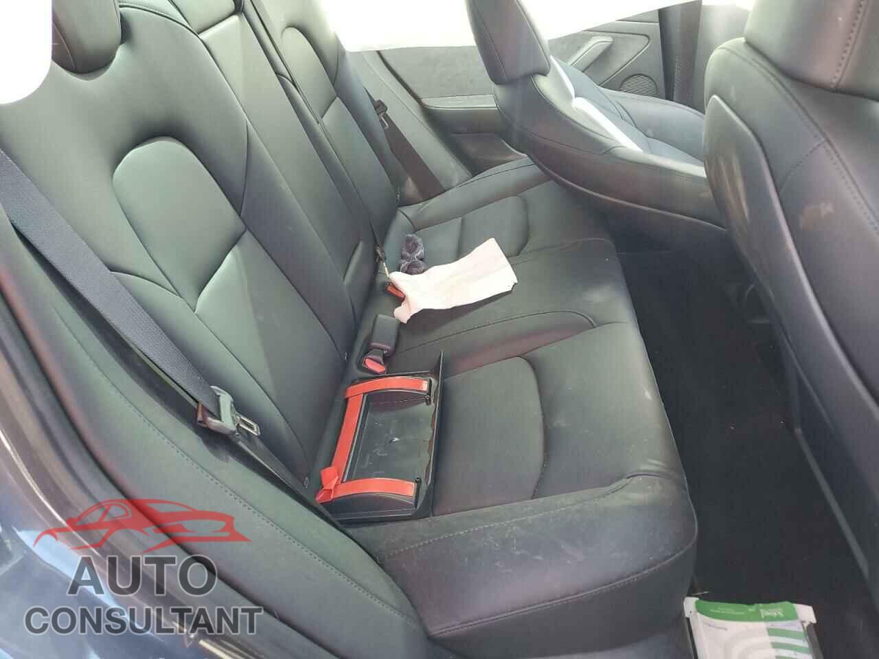 TESLA MODEL 3 2023 - 5YJ3E1EA5PF705197