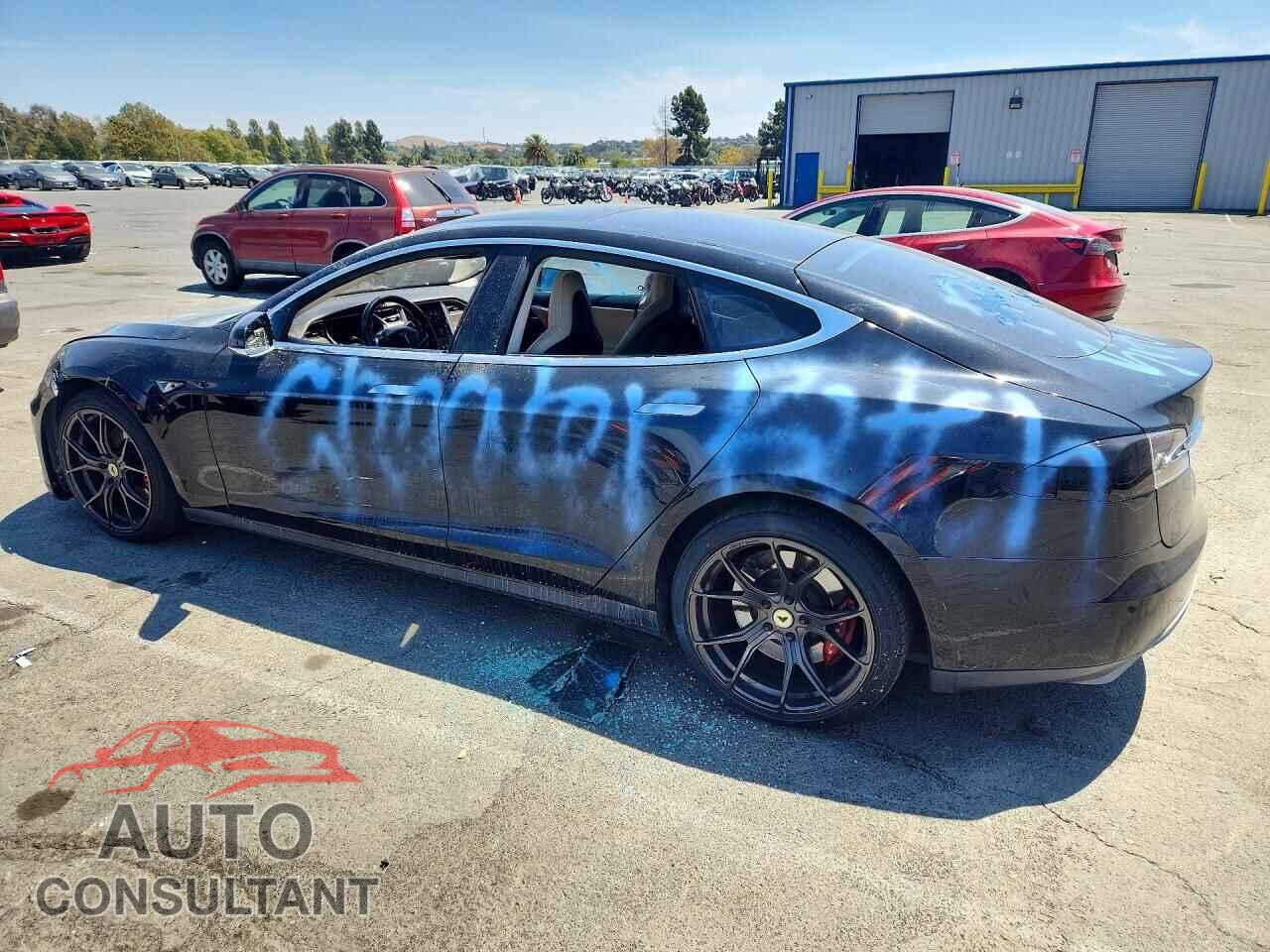 TESLA MODEL S 2013 - 5YJSA1CN0DFP05147
