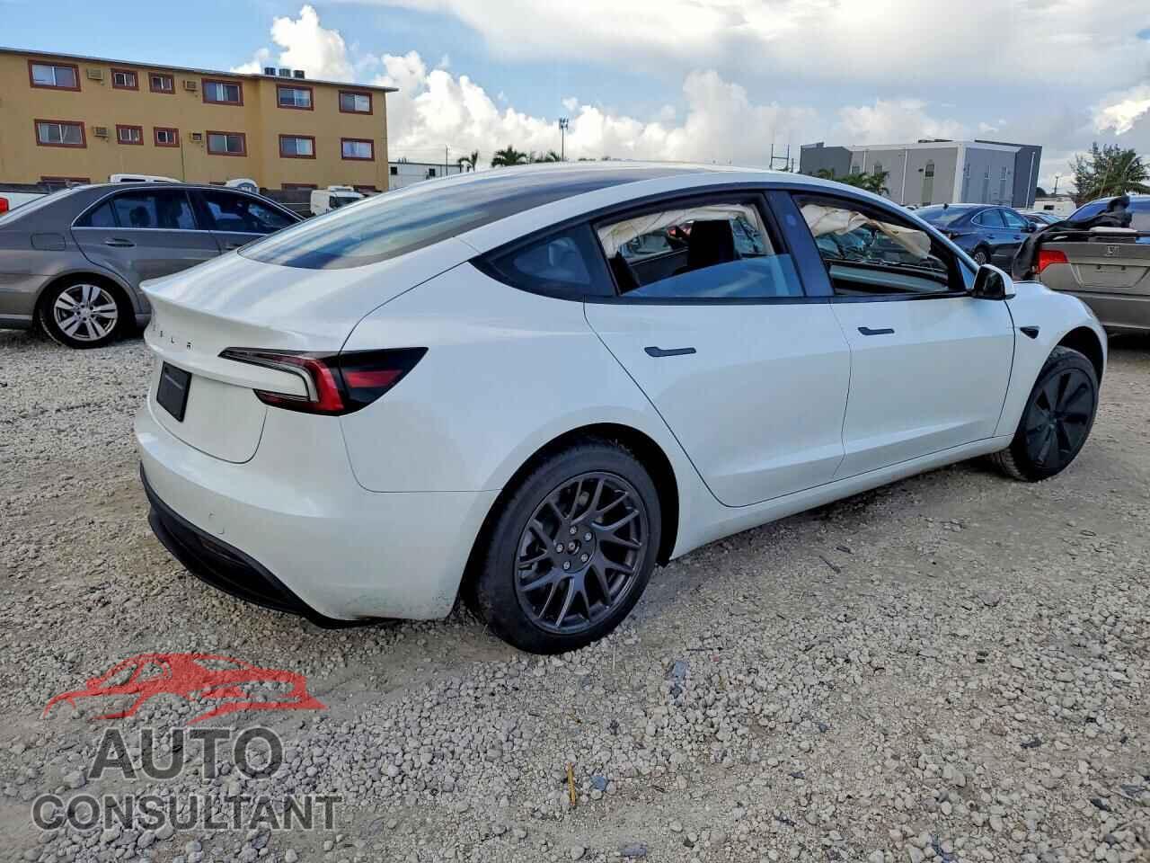 TESLA MODEL 3 2026 - 5YJ3E1EA8TF185653