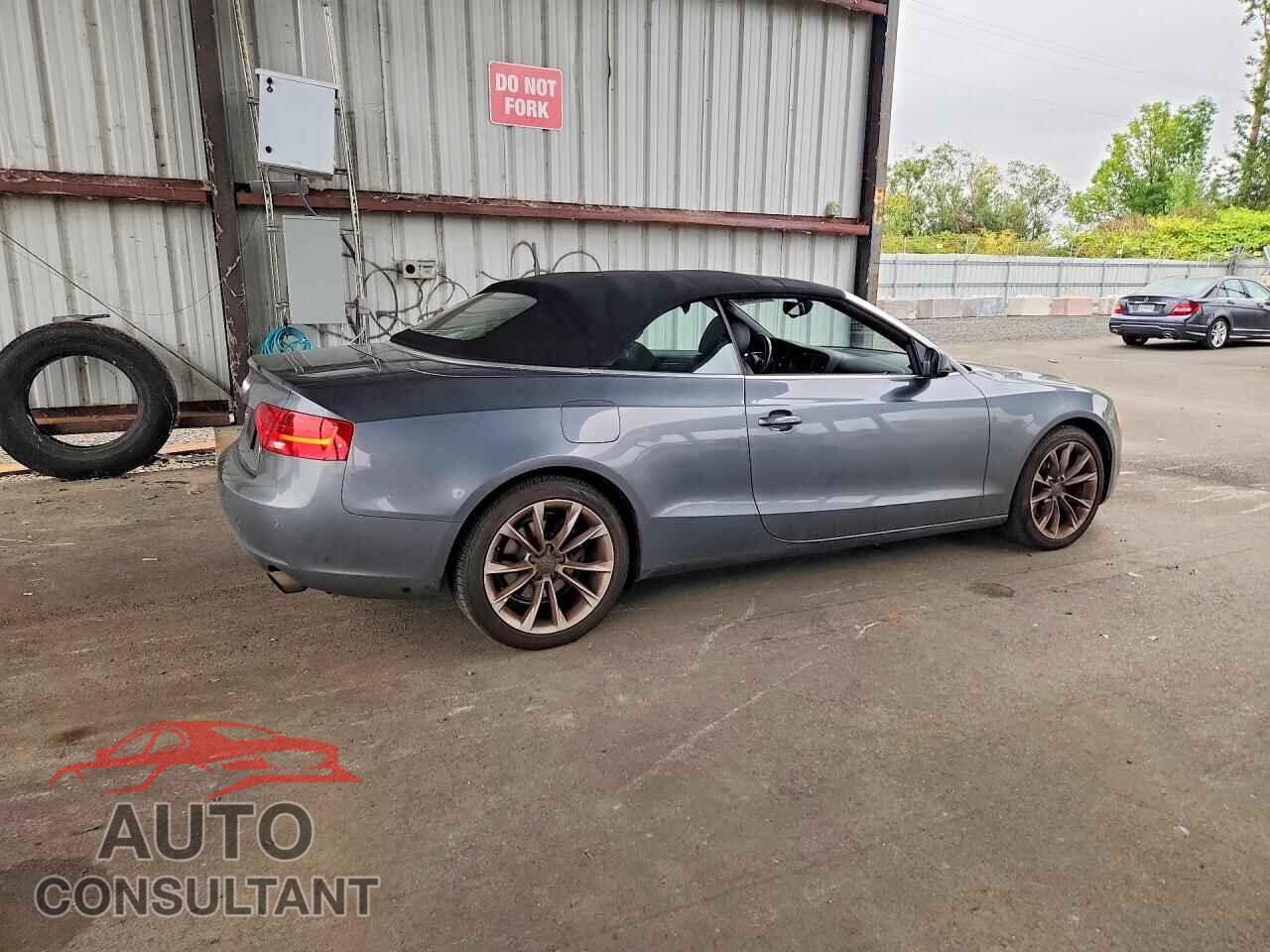 AUDI A5 2013 - WAULFAFH4DN008266
