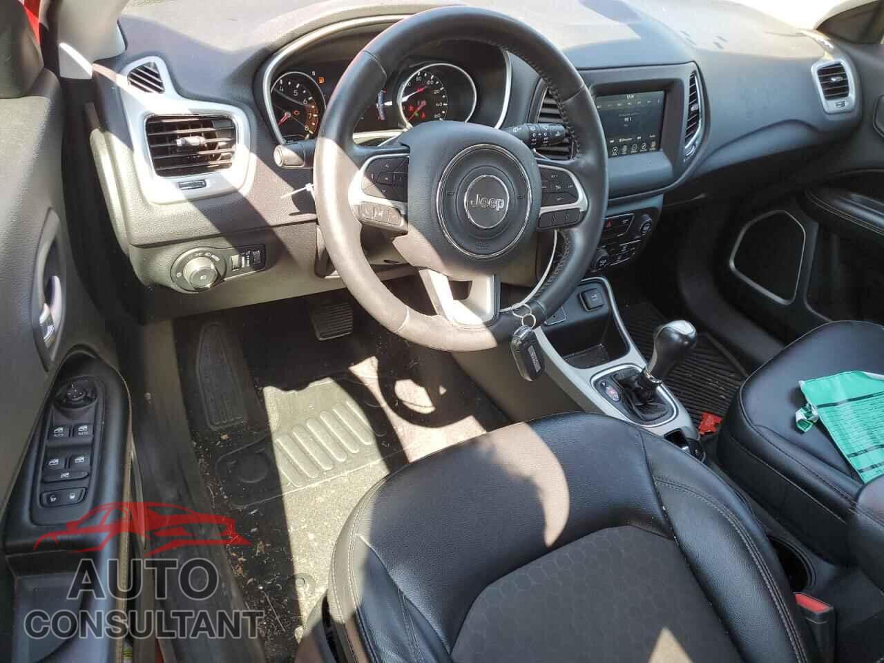 JEEP COMPASS 2018 - 3C4NJCBBXJT186492
