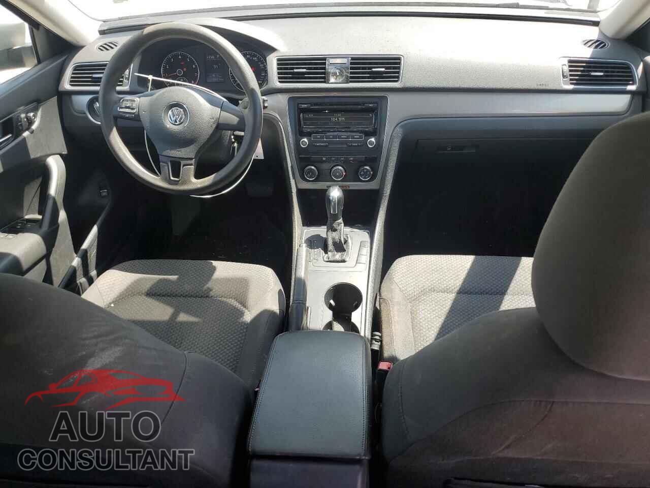 VOLKSWAGEN PASSAT 2013 - 1VWAP7A30DC103485
