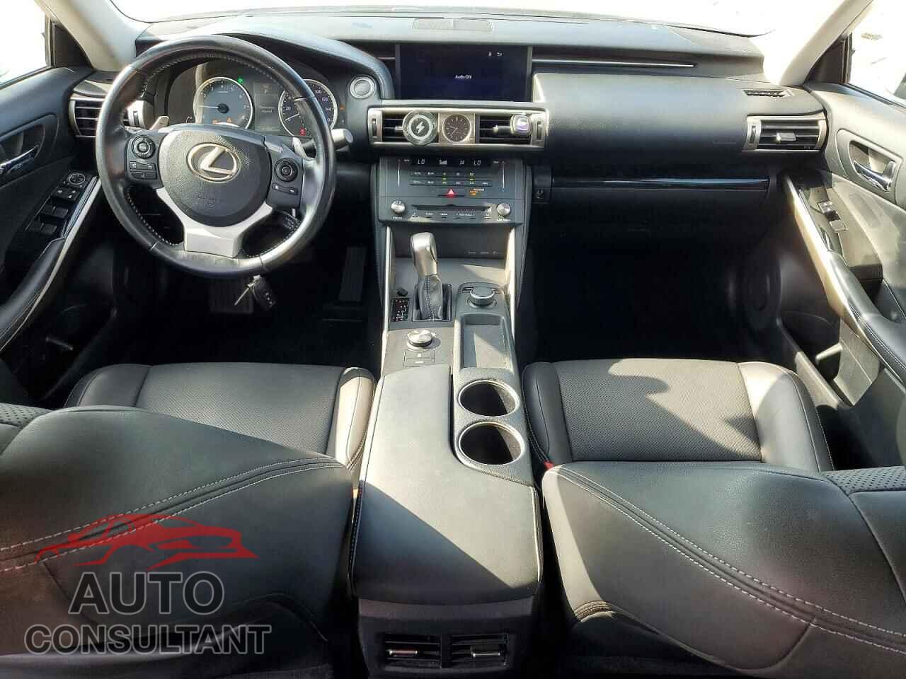 LEXUS IS 2016 - JTHBA1D24G5037622