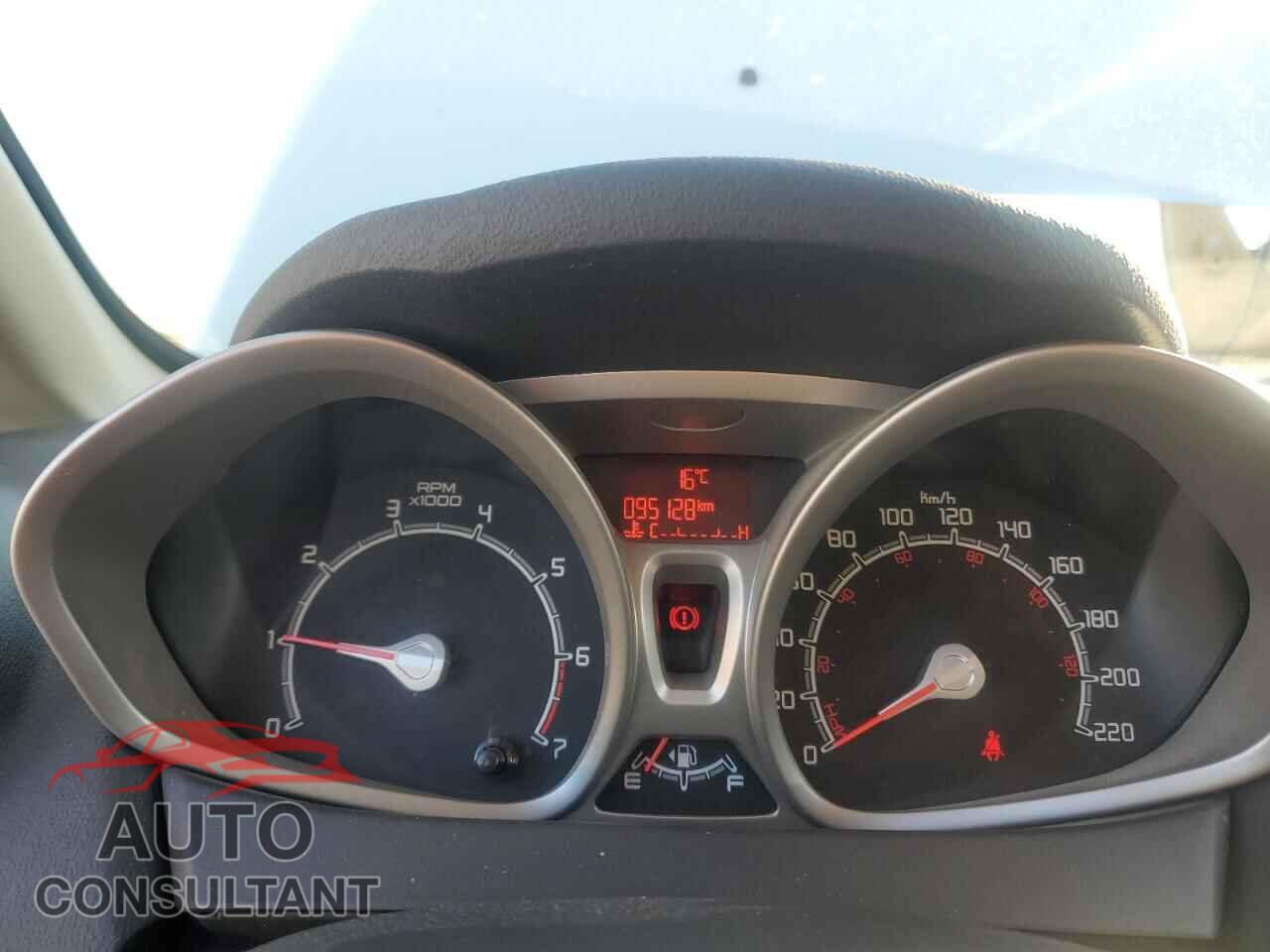 FORD FIESTA 2013 - 3FADP4EJ3DM128540