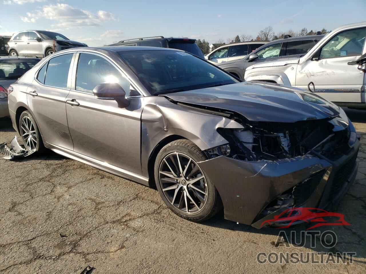 TOYOTA CAMRY 2021 - 4T1G11AK0MU602277