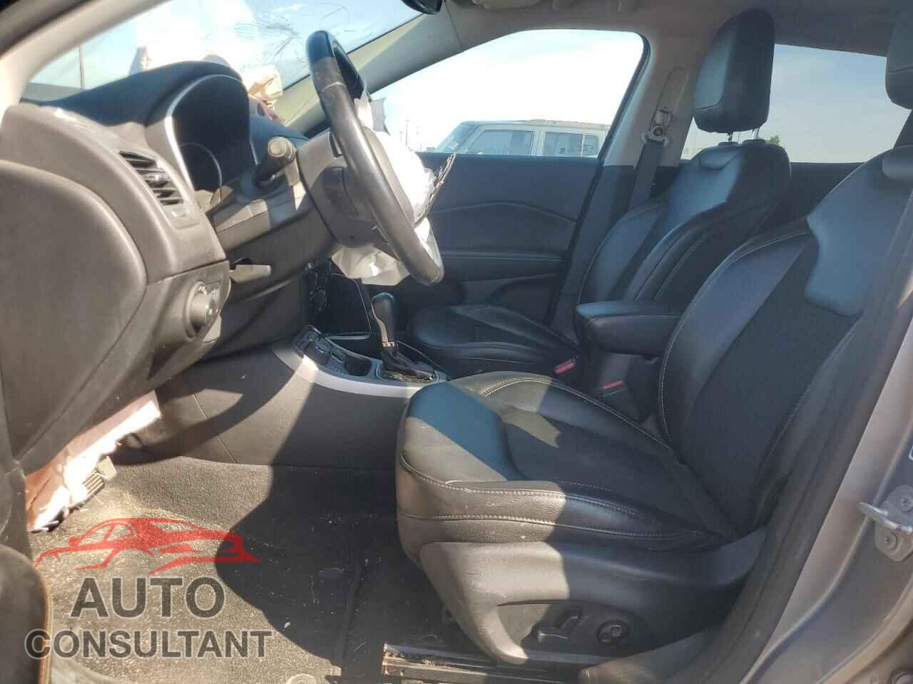 JEEP COMPASS 2018 - 3C4NJDBB4JT349675