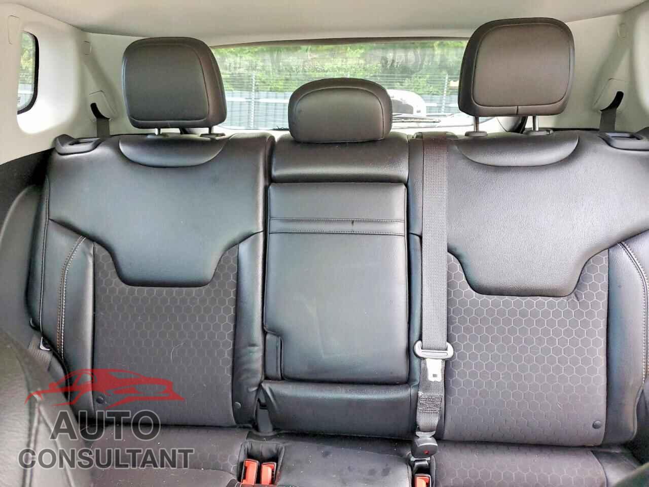 JEEP COMPASS 2018 - 3C4NJDBB1JT482796