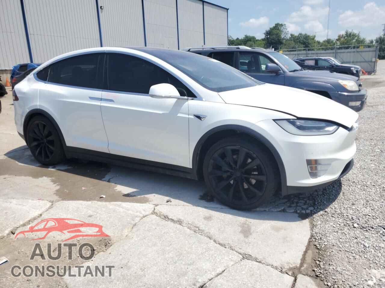 TESLA MODEL X 2017 - 5YJXCBE24HF044480