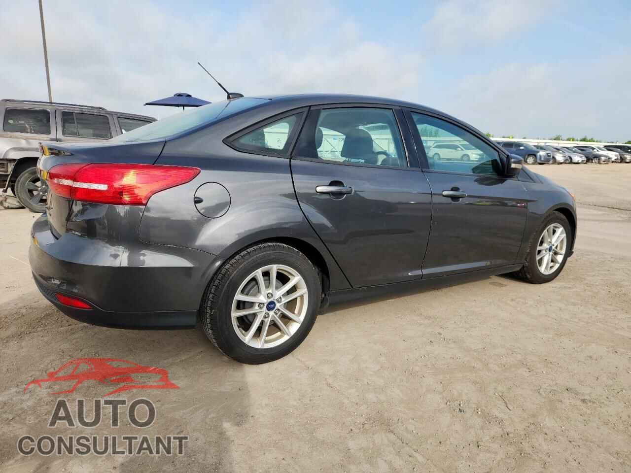 FORD FOCUS 2015 - 1FADP3F22FL219627