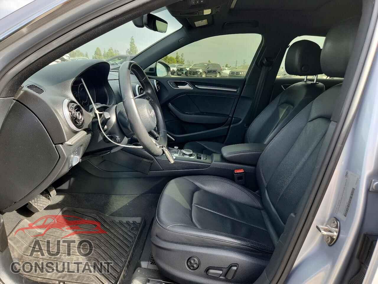 AUDI A3 2017 - WAUTPBFF6HA037962