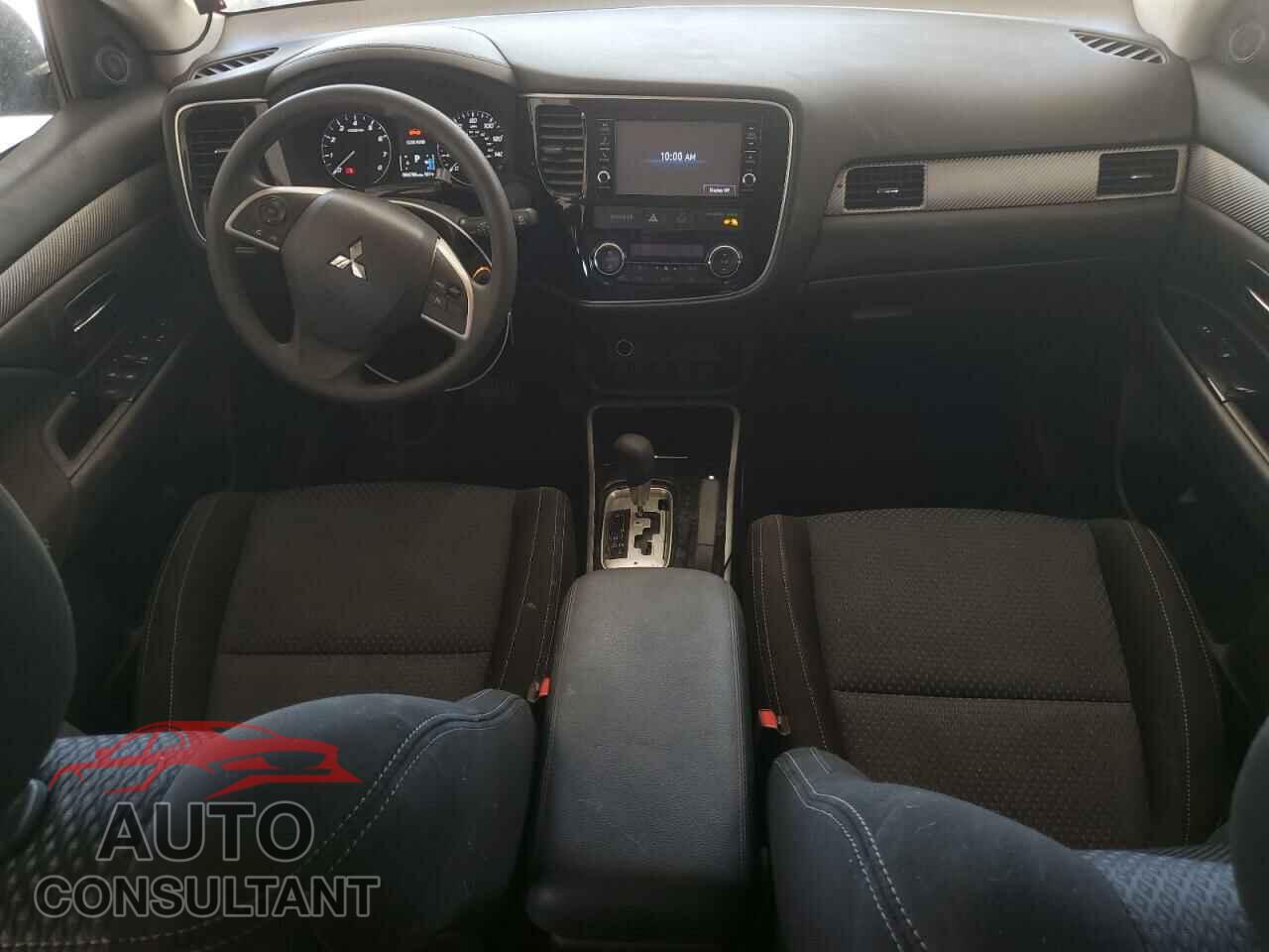 MITSUBISHI OUTLANDER 2018 - JA4AD2A35JZ014786
