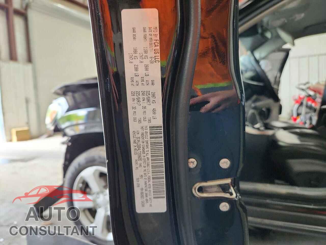 JEEP COMPASS 2020 - 3C4NJDBB4LT239695