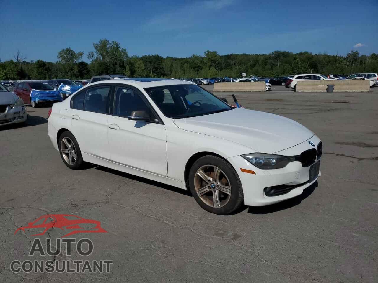BMW 3 SERIES 2013 - WBA3B5G54DNS01458