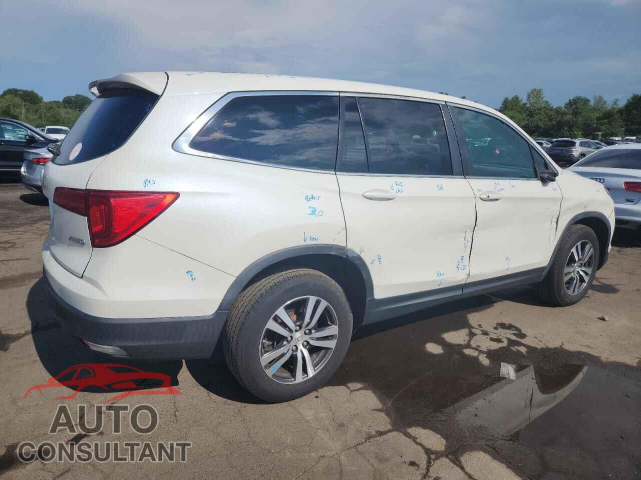 HONDA PILOT 2018 - 5FNYF6H86JB032730