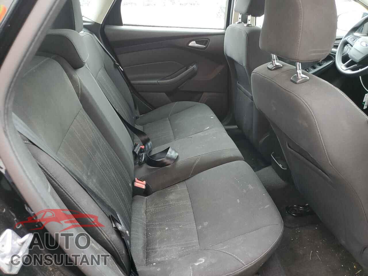 FORD FOCUS 2016 - 1FADP3K2XGL289237