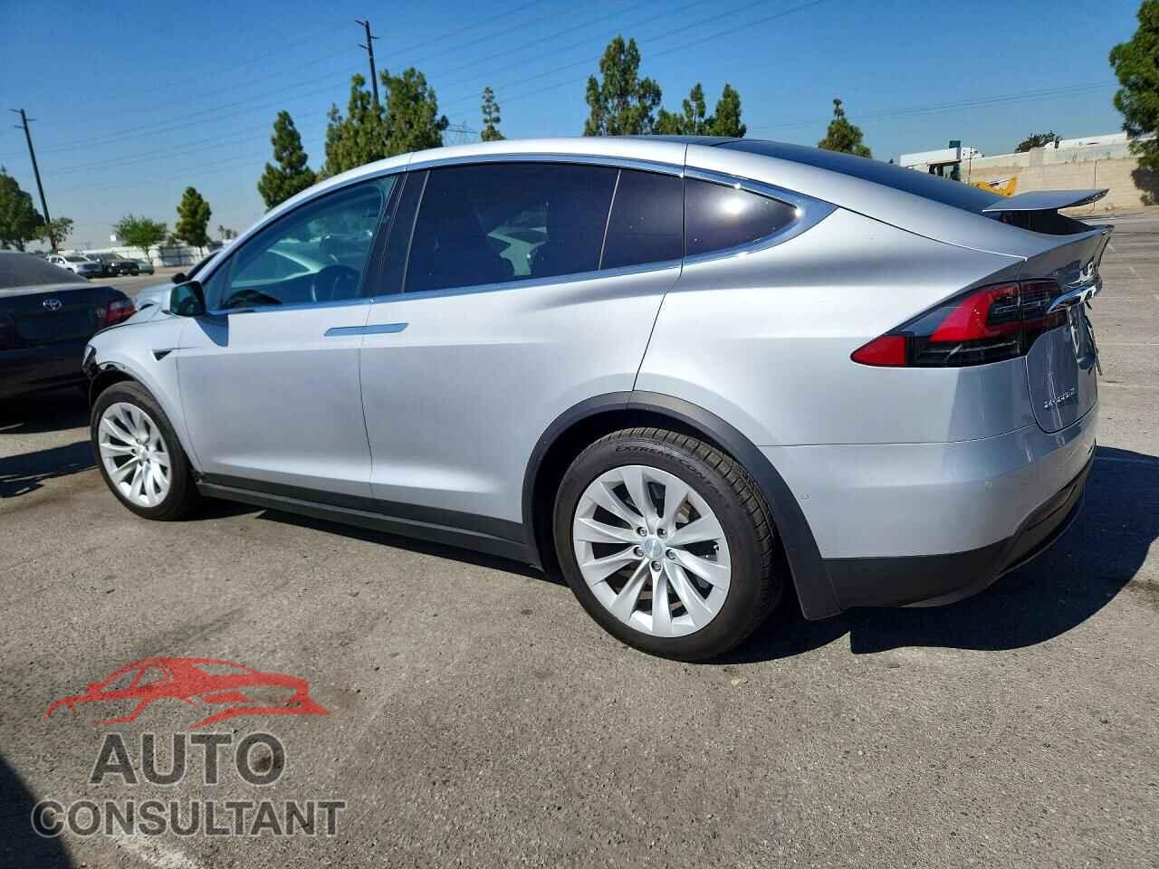 TESLA MODEL X 2017 - 5YJXCBE23HF058046