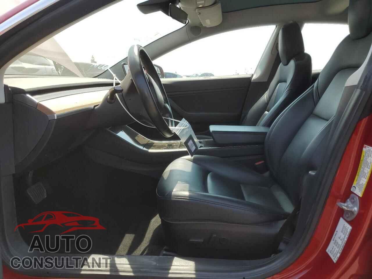 TESLA MODEL 3 2019 - 5YJ3E1EB2KF192119