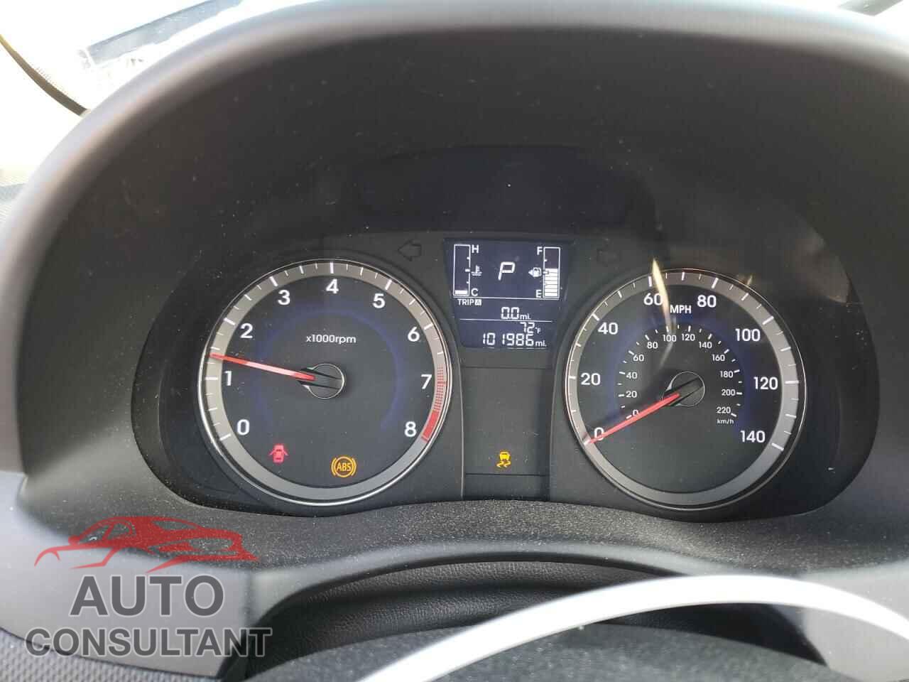 HYUNDAI ACCENT 2015 - KMHCT5AE6FU224589
