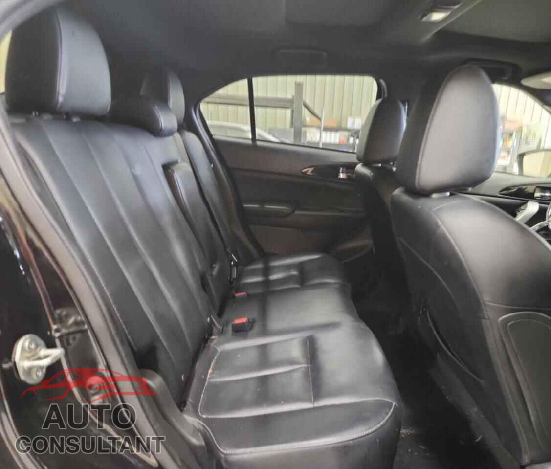 MITSUBISHI ECLIPSE 2023 - JA4ATWAA4PZ001643