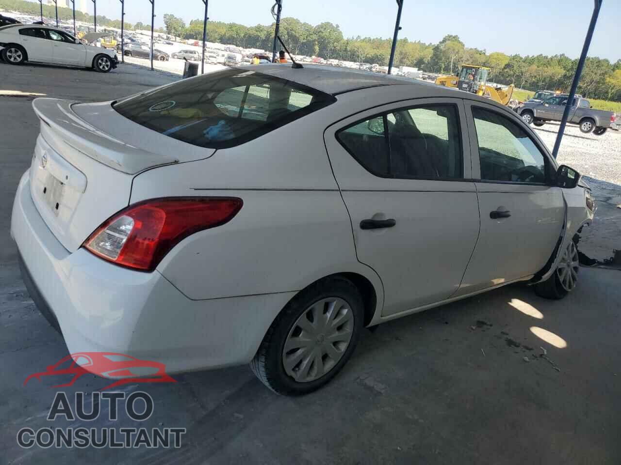 NISSAN VERSA 2017 - 3N1CN7AP3HL818262
