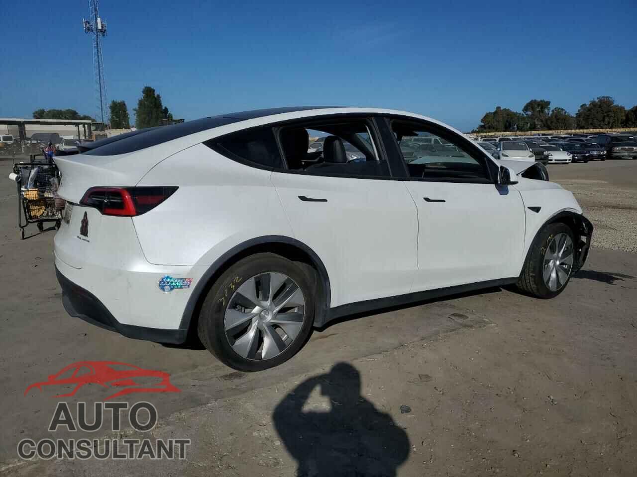 TESLA MODEL Y 2021 - 5YJYGDEE2MF086669