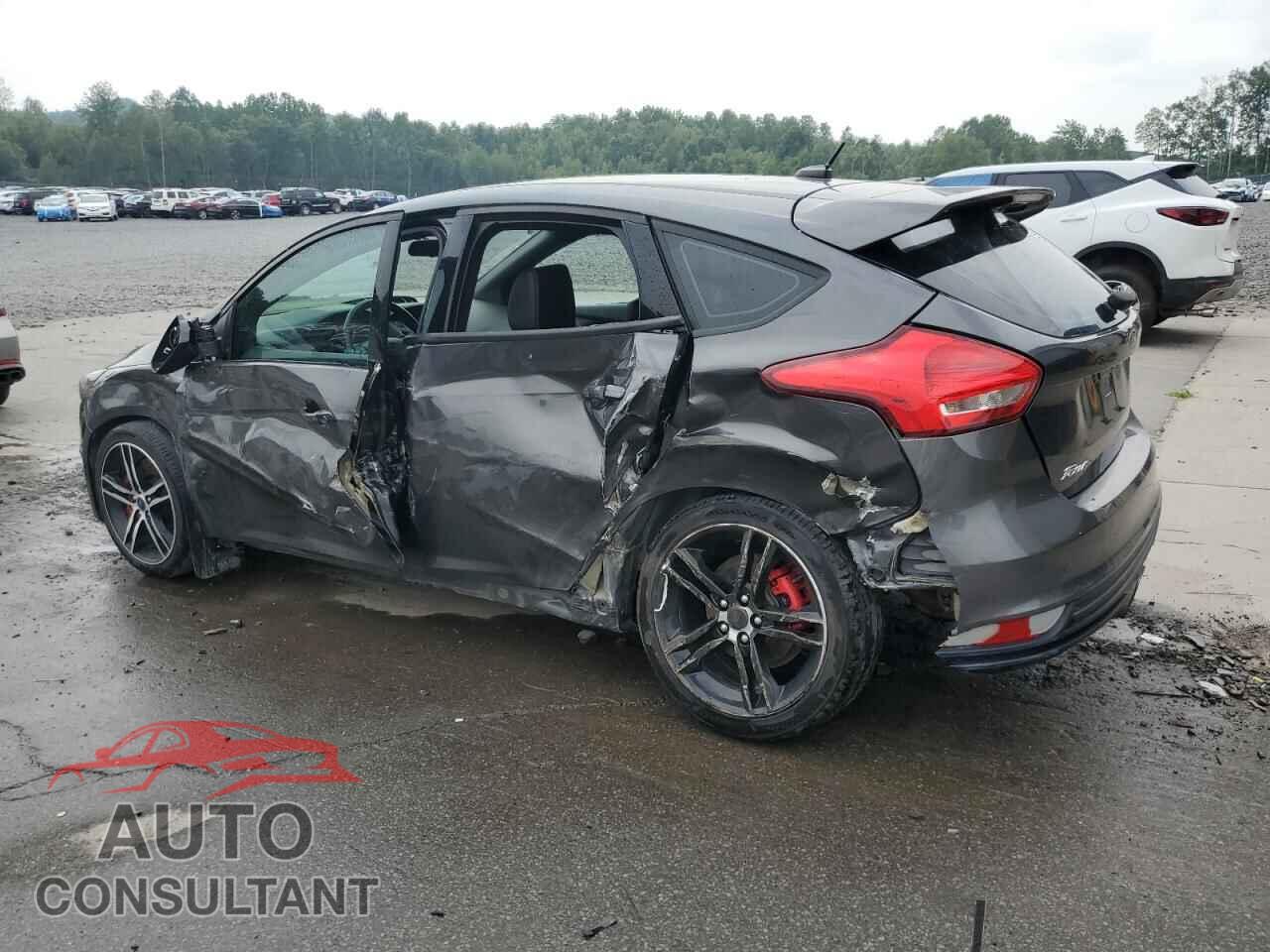 FORD FOCUS 2017 - 1FADP3L96HL274280