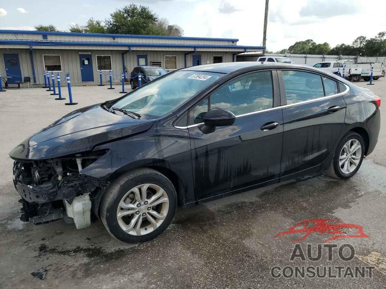 CHEVROLET CRUZE 2019 - 1G1BE5SM5K7132424