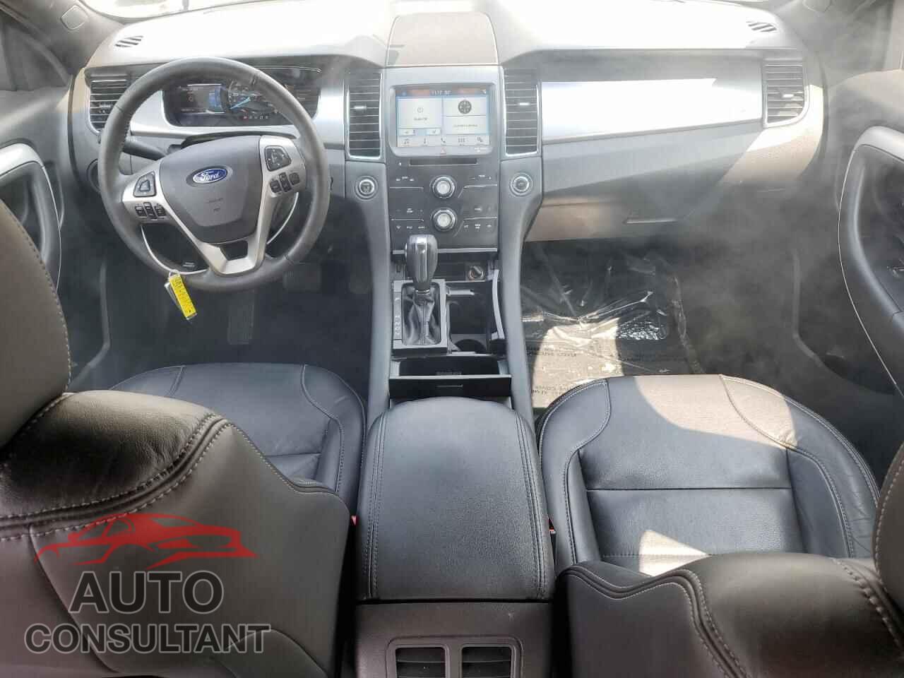 FORD TAURUS 2017 - 1FAHP2E86HG105241