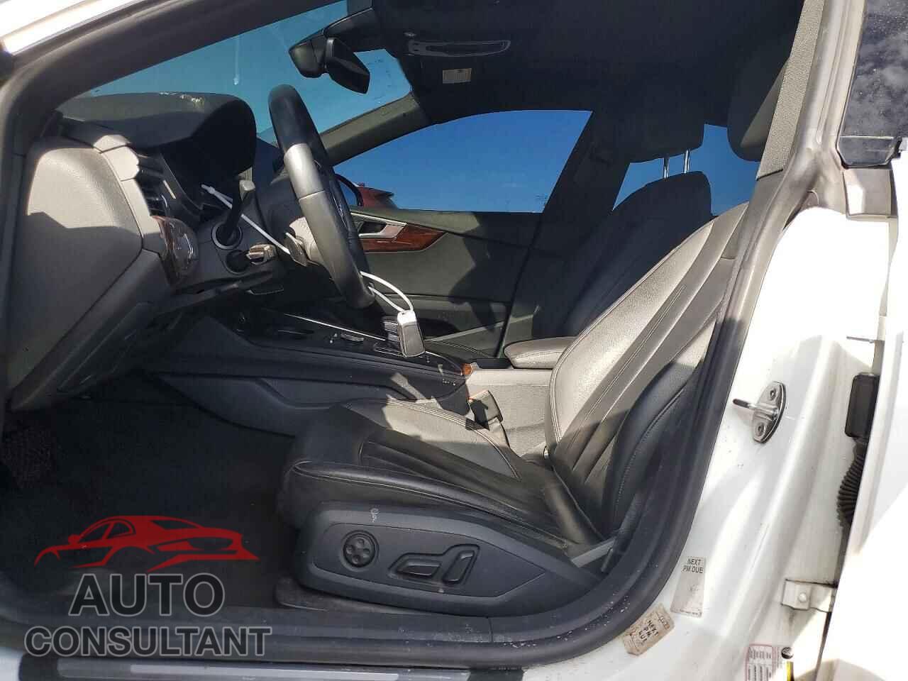 AUDI A5 2019 - WAUANCF54KA060030
