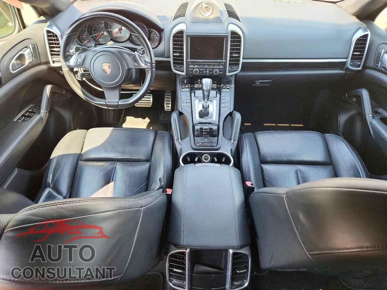 PORSCHE CAYENNE 2012 - WP1AB2A24CLA50055