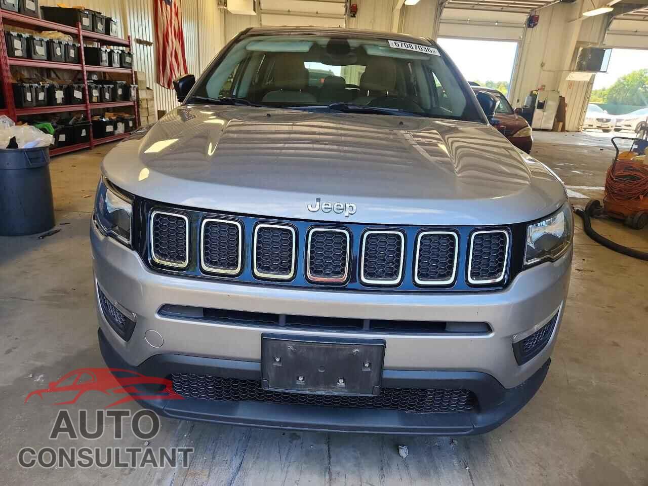 JEEP COMPASS 2018 - 3C4NJDAB9JT408804