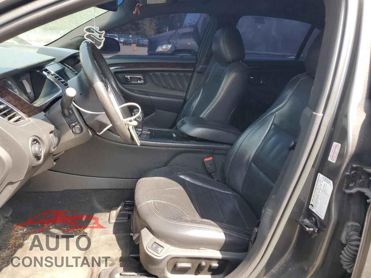 FORD TAURUS 2017 - 1FAHP2F85HG111868