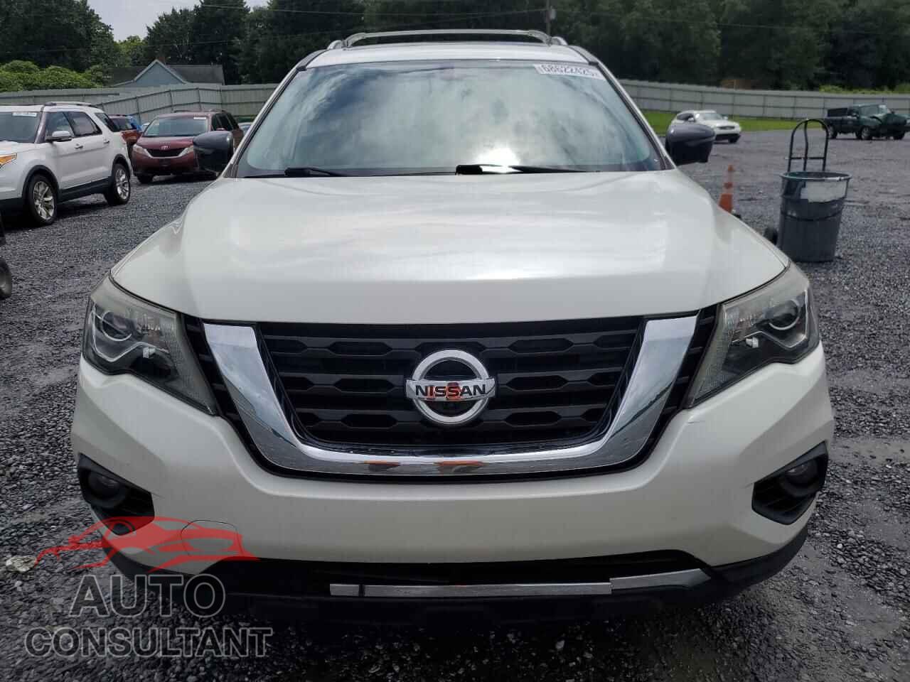 NISSAN PATHFINDER 2017 - 5N1DR2MN5HC683098