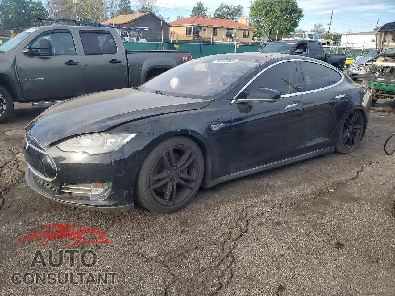 TESLA MODEL S 2013 - 5YJSA1CN9DFP16180