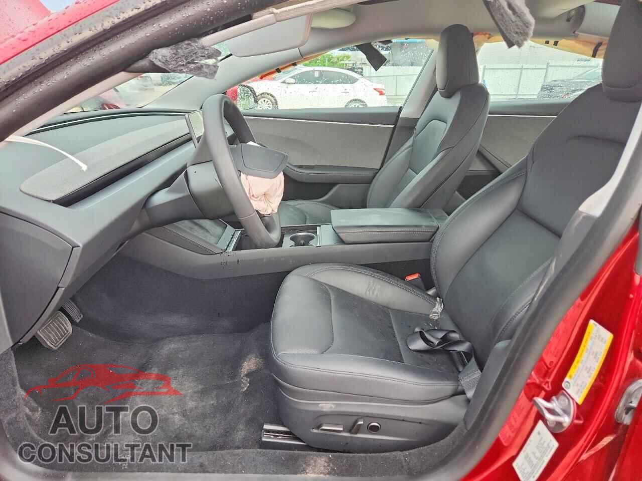 TESLA MODEL 3 2025 - 5YJ3E1EA4SF042892