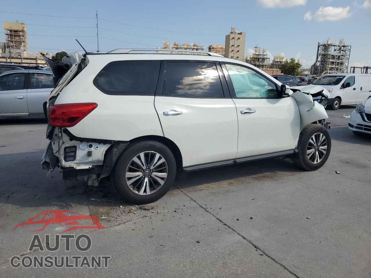 NISSAN PATHFINDER 2017 - 5N1DR2MM7HC901890