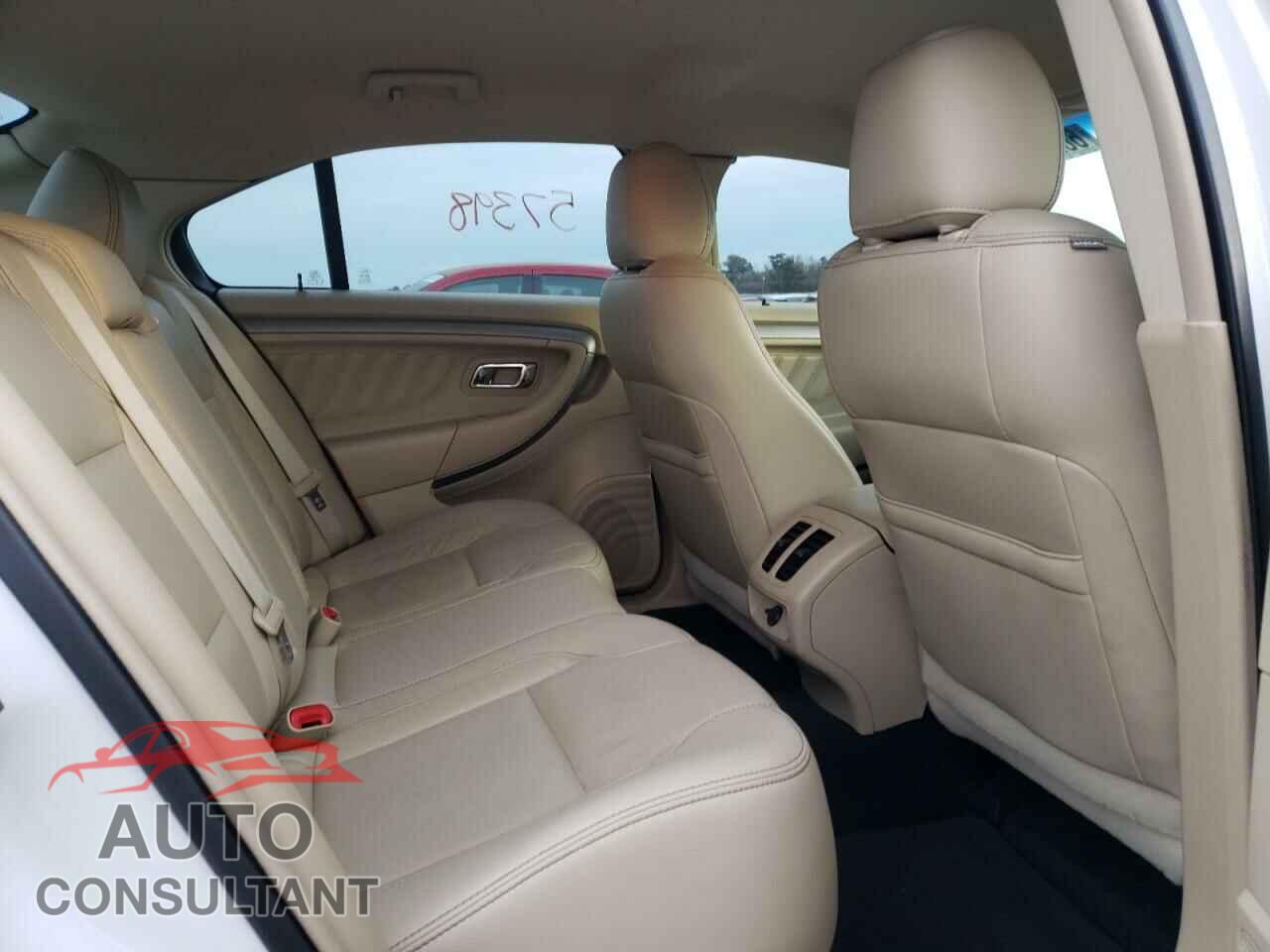 FORD TAURUS 2016 - 1FAHP2E88GG102033