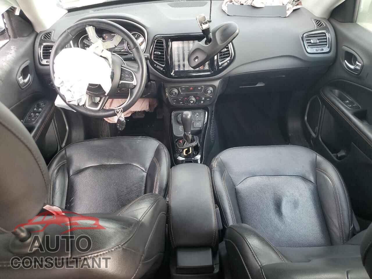 JEEP COMPASS 2018 - 3C4NJDCB2JT266289