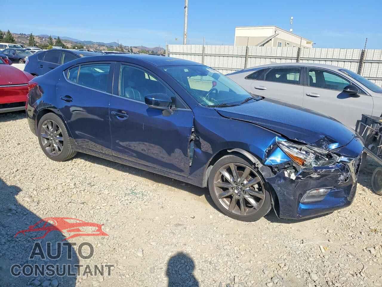 MAZDA 3 2018 - 3MZBN1V36JM254827