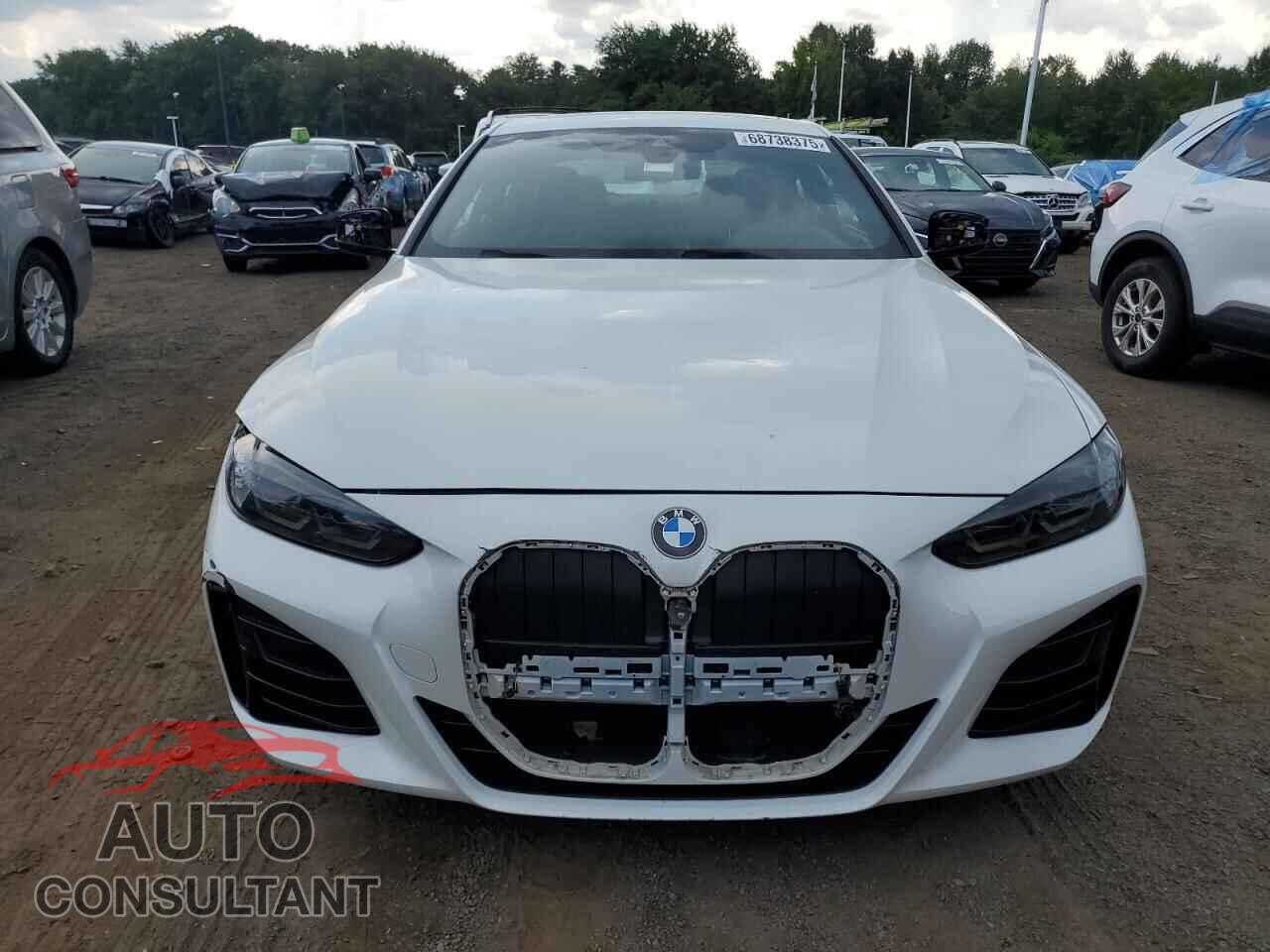 BMW M4 2022 - WBA13AR09NCH67453