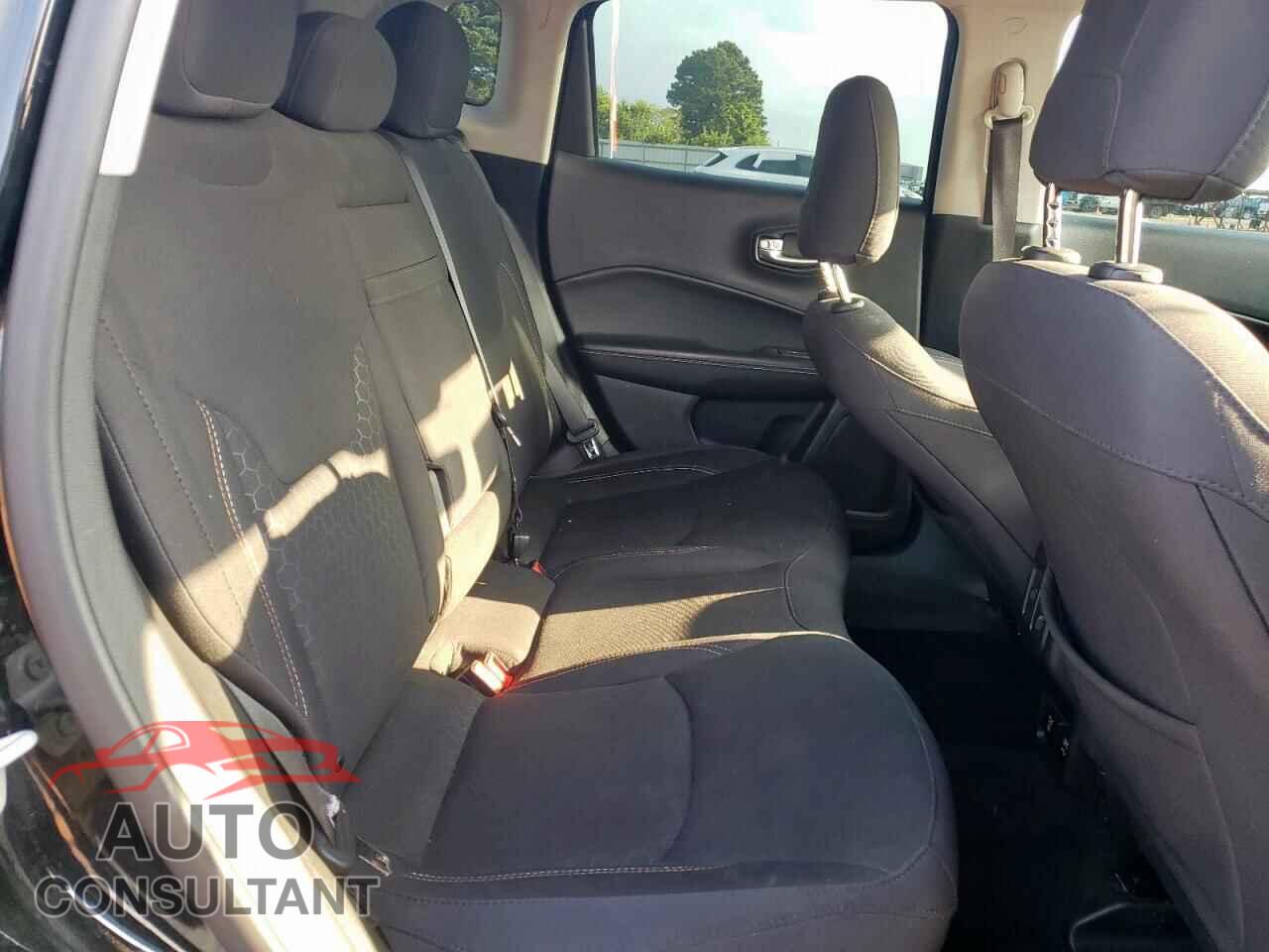 JEEP COMPASS 2019 - 3C4NJCAB0KT736656