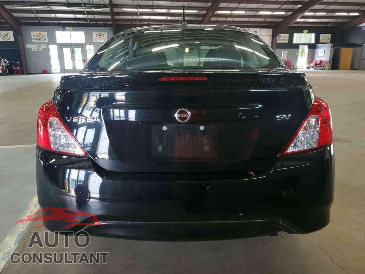 NISSAN VERSA 2018 - 3N1CN7AP1JL879325