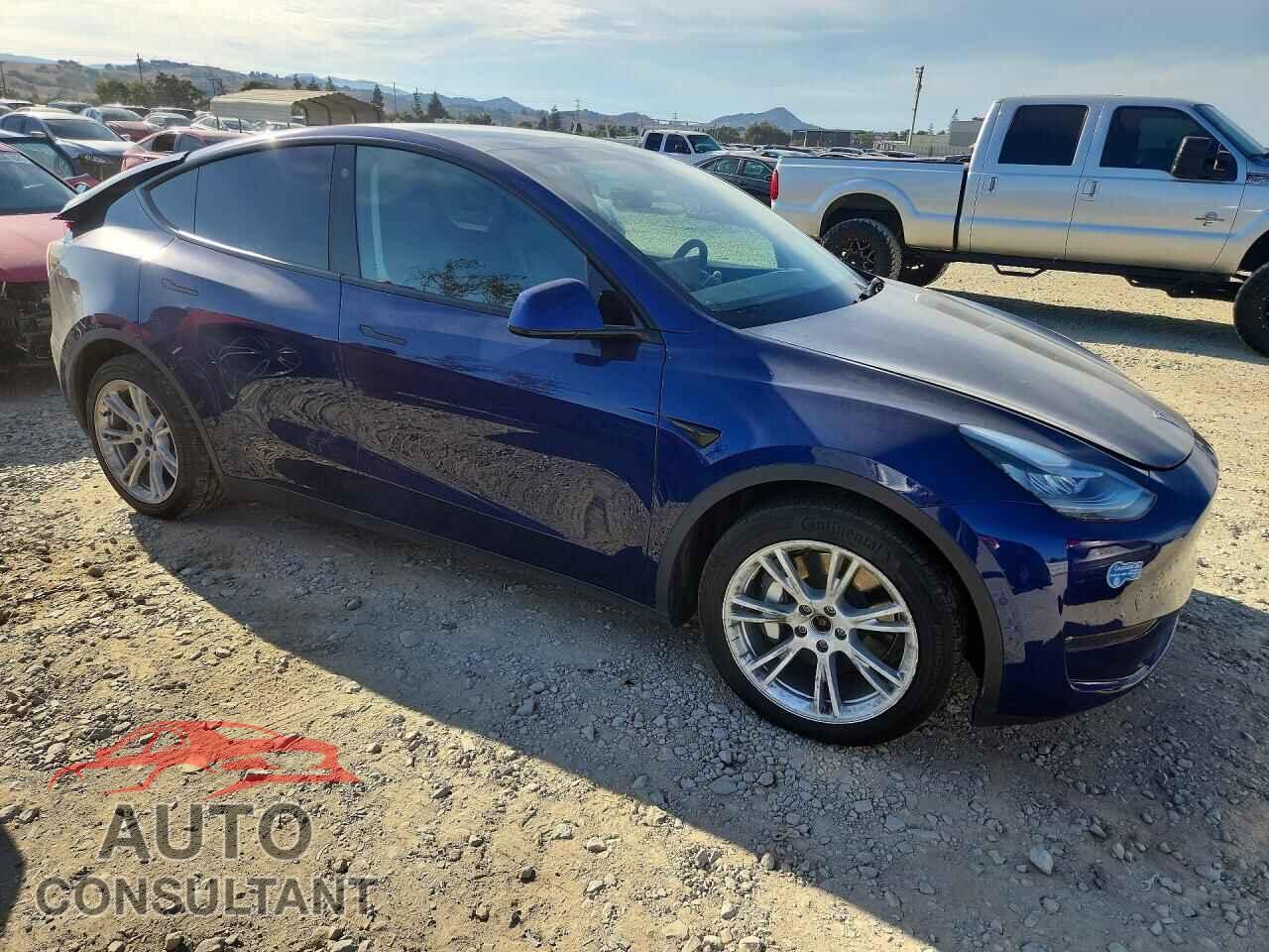 TESLA MODEL Y 2021 - 5YJYGAEEXMF150441