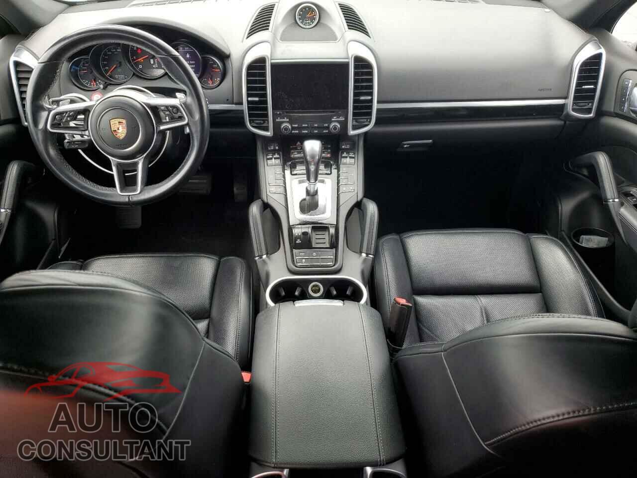 PORSCHE CAYENNE 2017 - WP1AA2A27HKA88346