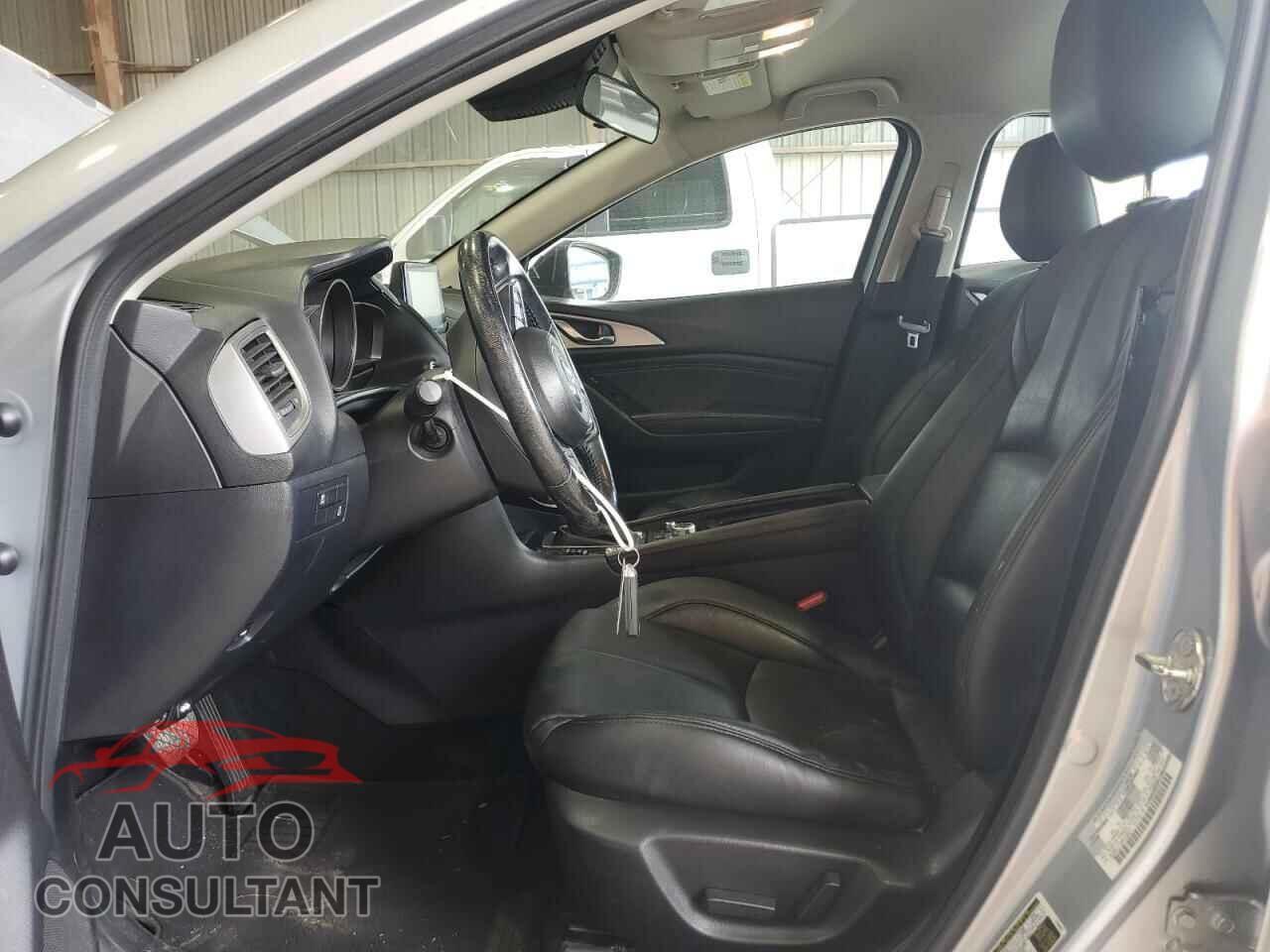 MAZDA 3 2017 - 3MZBN1V72HM106977