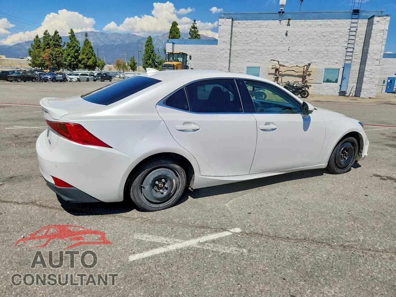 LEXUS IS 2018 - JTHBA1D20J5077719