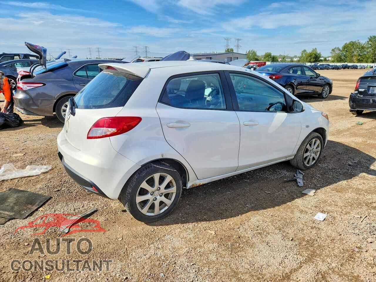MAZDA 2 2011 - JM1DE1HY0B0127126