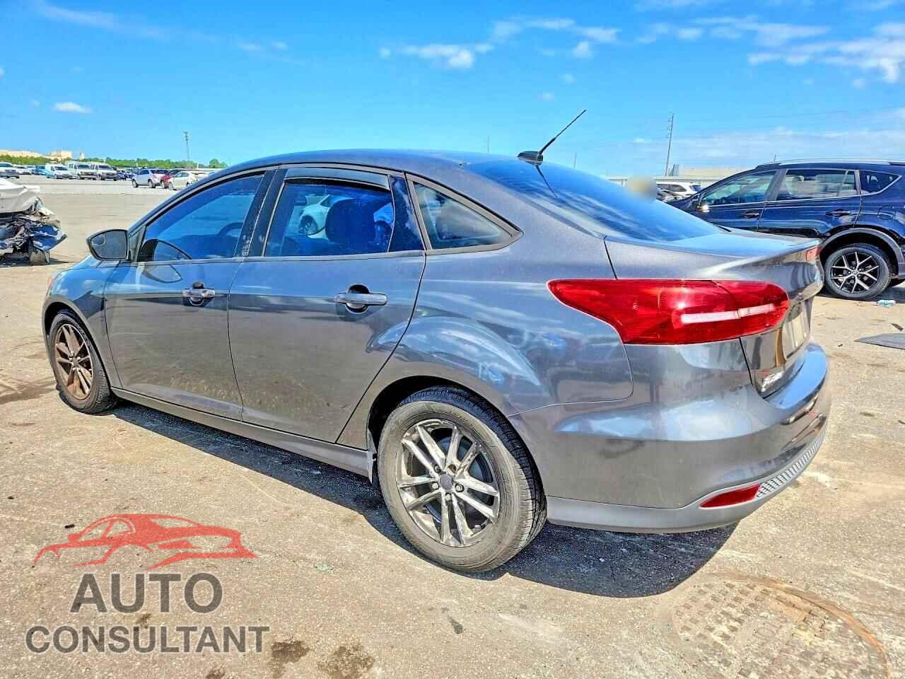 FORD FOCUS 2017 - 1FADP3F22HL236656